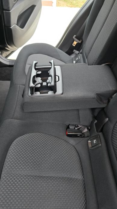 BMW X1 sDrive18d automatik, fotografija 13