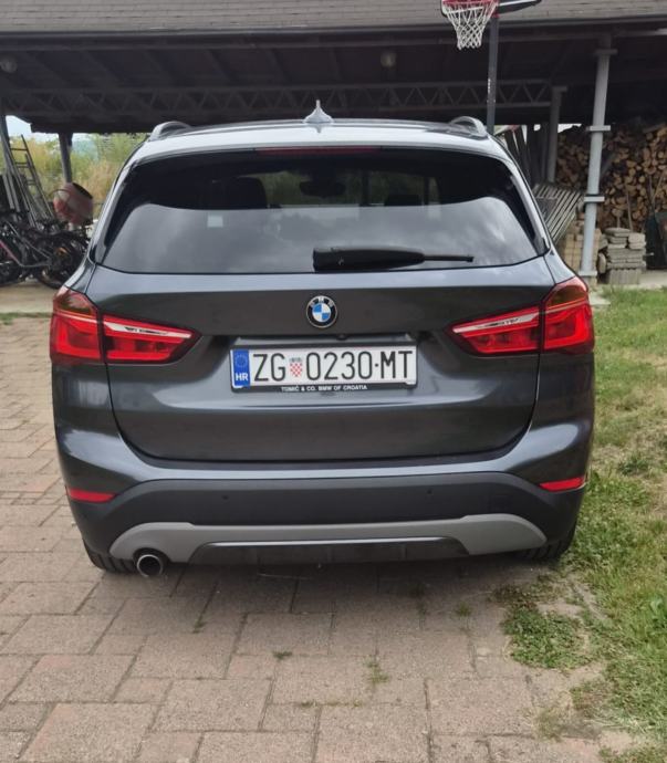BMW X1 sDrive18d automatik, fotografija 2