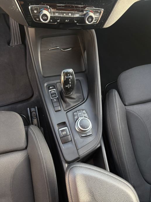 BMW X1 sDrive18d automatik, fotografija 17