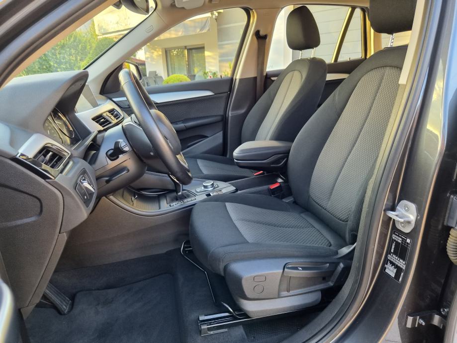 BMW X1 sDrive18d automatik, fotografija 13