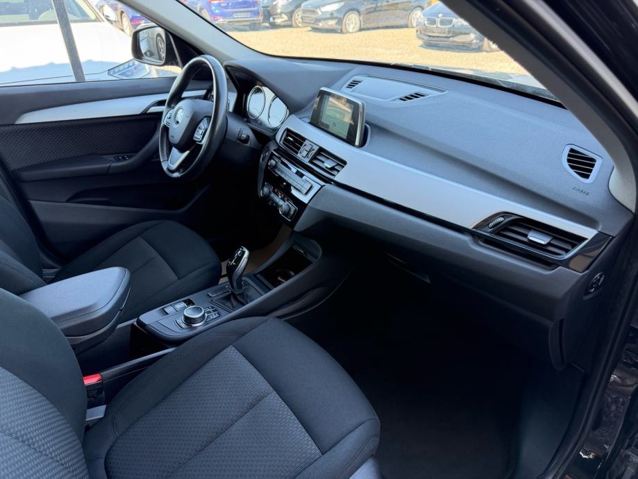 BMW X1 sDrive18d automatik, fotografija 12
