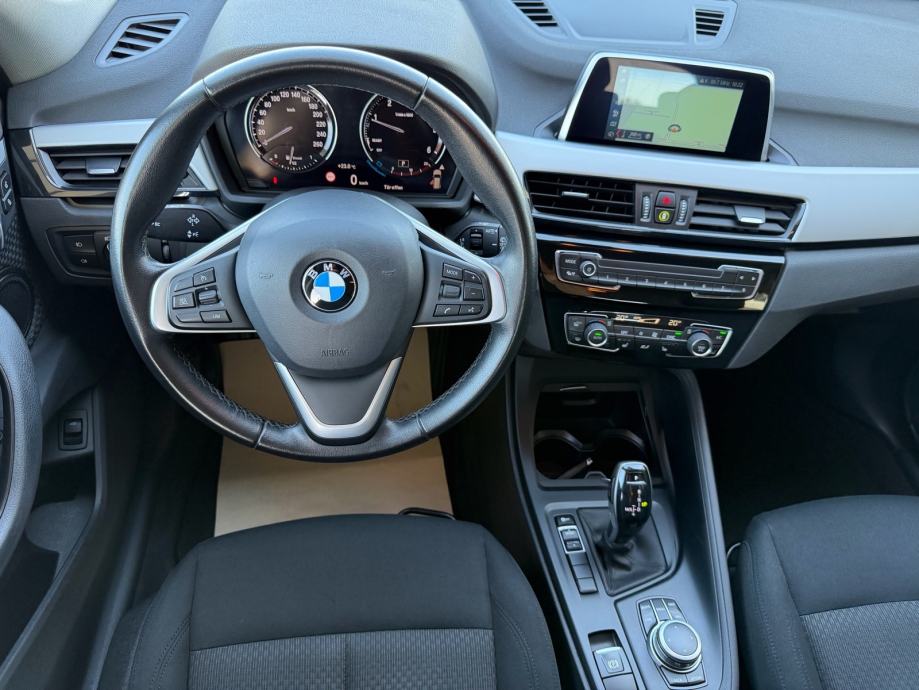 BMW X1 sDrive18d automatik, fotografija 15