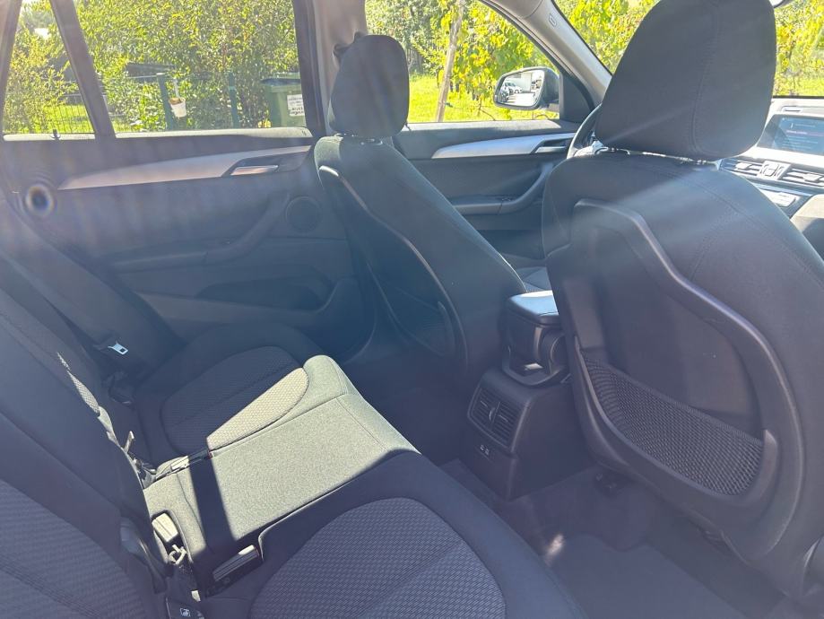BMW X1 sDrive18d automatik, fotografija 12