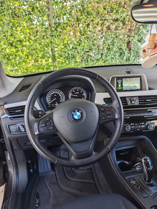 BMW X1 sDrive18d automatik, fotografija 8