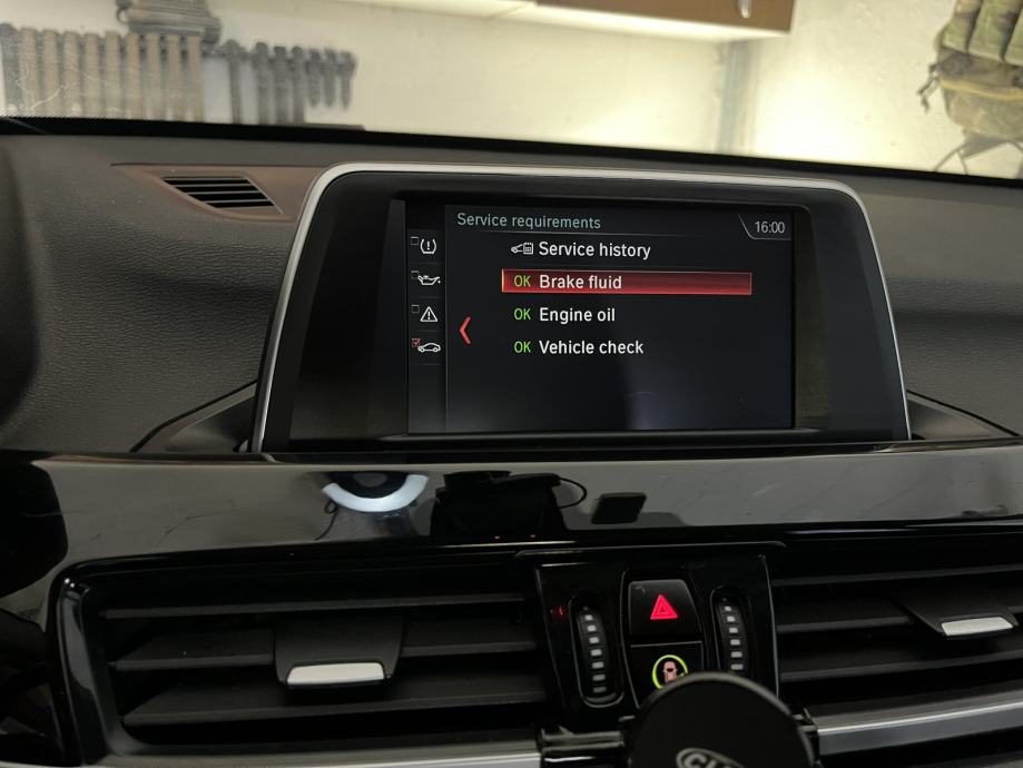 BMW X1 sDrive18d automatik, fotografija 14