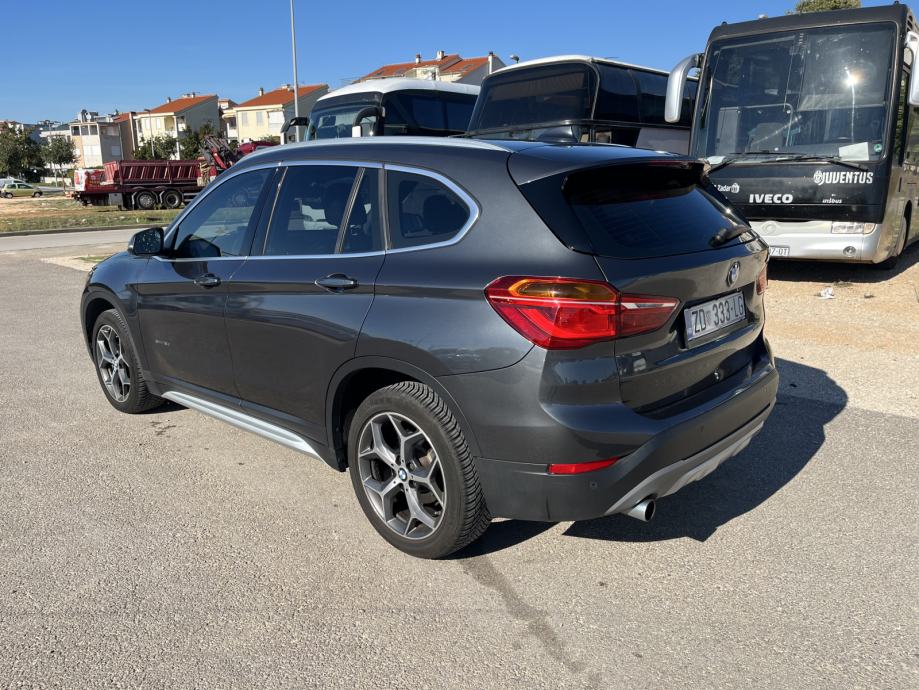 BMW X1 sDrive18d automatik, fotografija 3