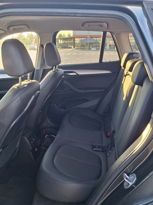BMW X1 sDrive18d automatik WEBASTO, fotografija 11