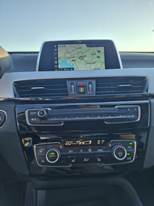BMW X1 sDrive18d automatik WEBASTO, fotografija 16