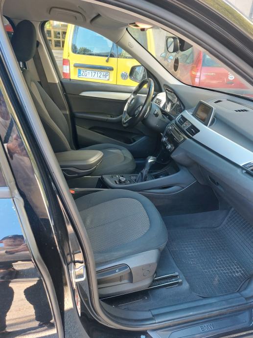 BMW X1 sDrive18d automatik, fotografija 6