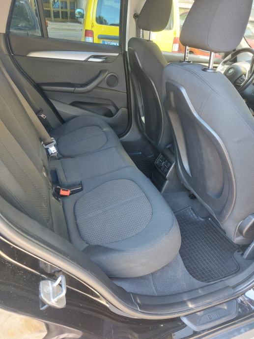 BMW X1 sDrive18d automatik, fotografija 5