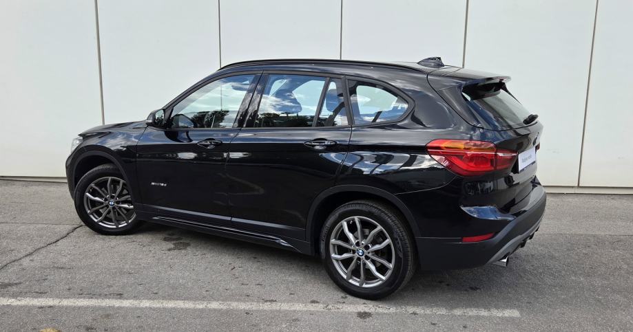 BMW X1 sDrive18d Automatik Sport Line * Nije uvoz *, fotografija 2