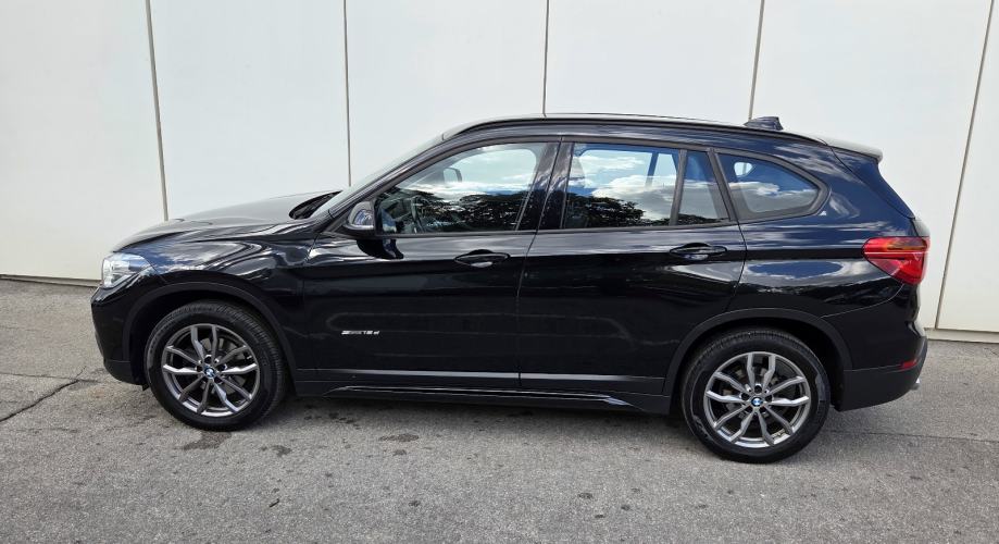BMW X1 sDrive18d Automatik Sport Line * Nije uvoz *, fotografija 3