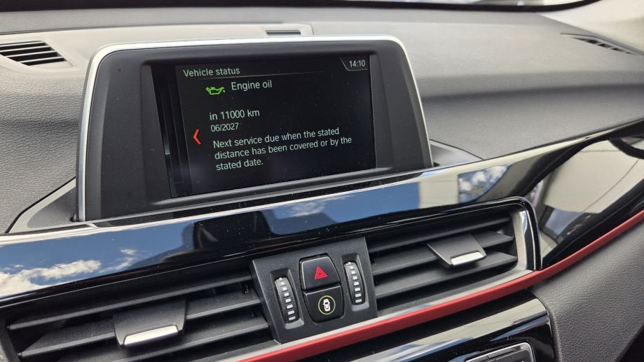 BMW X1 sDrive18d Automatik Sport Line * Nije uvoz *, fotografija 12