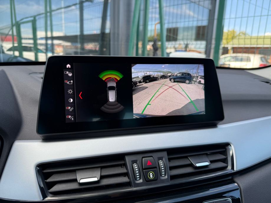 BMW X1 sDrive18d AUTOMATIK °VELIKA NAVI°KAMERA°HEAD-UP°LEASING°, fotografija 15