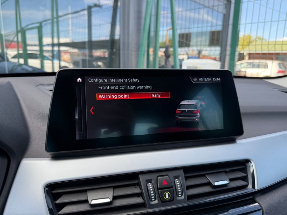 BMW X1 sDrive18d AUTOMATIK °VELIKA NAVI°KAMERA°HEAD-UP°LEASING°, fotografija 16