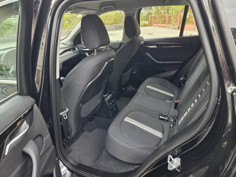 BMW X1 sDrive18d Lci, reg.09/27. Sportline, servisna, fotografija 14