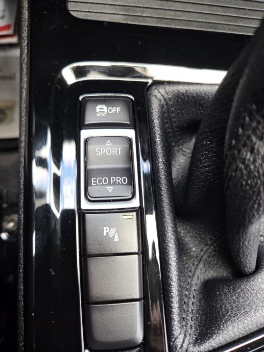 BMW X1 sDrive18d Lci, reg.09/27. Sportline, servisna, fotografija 19