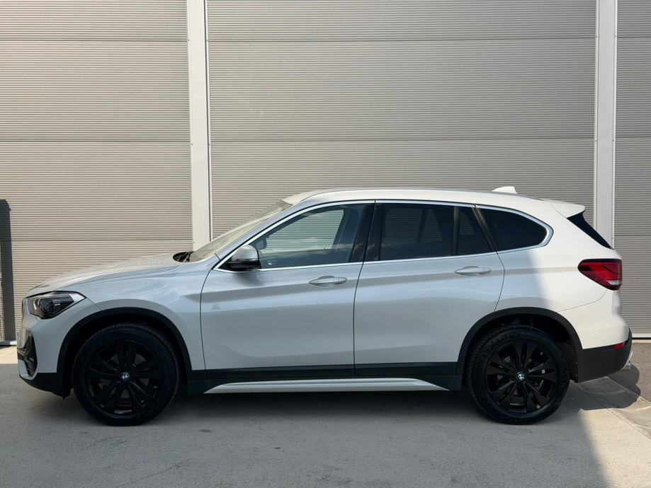 BMW X1 sDrive18d LCI--SPORTLINE--LED--NAVI--KAMERA-SERVISNA--REG 04/27, fotografija 10