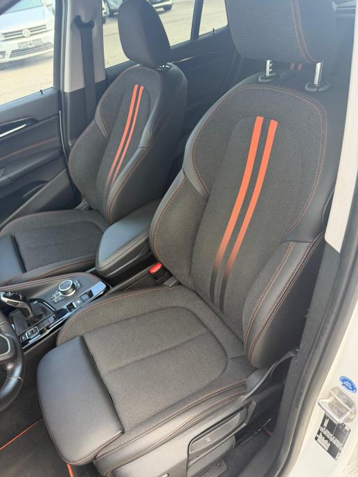 BMW X1 sDrive18d LCI--SPORTLINE--LED--NAVI--KAMERA-SERVISNA--REG 04/27, fotografija 5