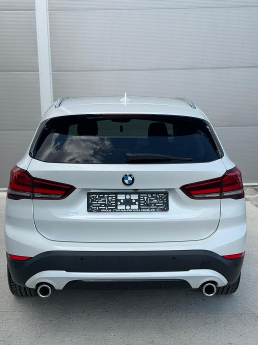 BMW X1 sDrive18d LCI--SPORTLINE--LED--NAVI--KAMERA-SERVISNA--REG 04/27, fotografija 11