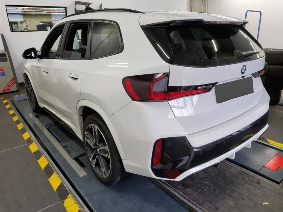 BMW X1 sDrive18d LEASING BEZ UČEŠĆA I BEZ JAMACA, fotografija 3