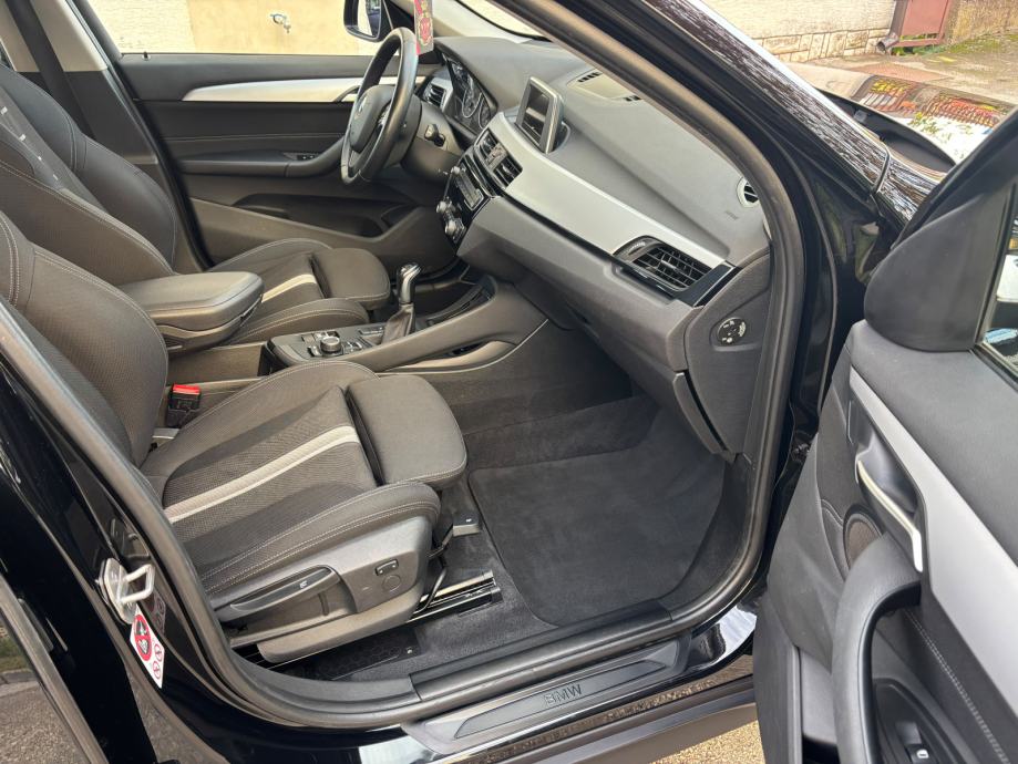 BMW X1 sDrive18d *SPORT* "REG 10/27" TOP STANJE", fotografija 9