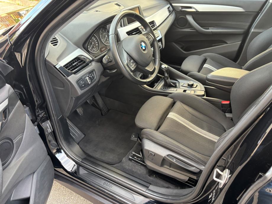 BMW X1 sDrive18d *SPORT* "REG 10/27" TOP STANJE", fotografija 8