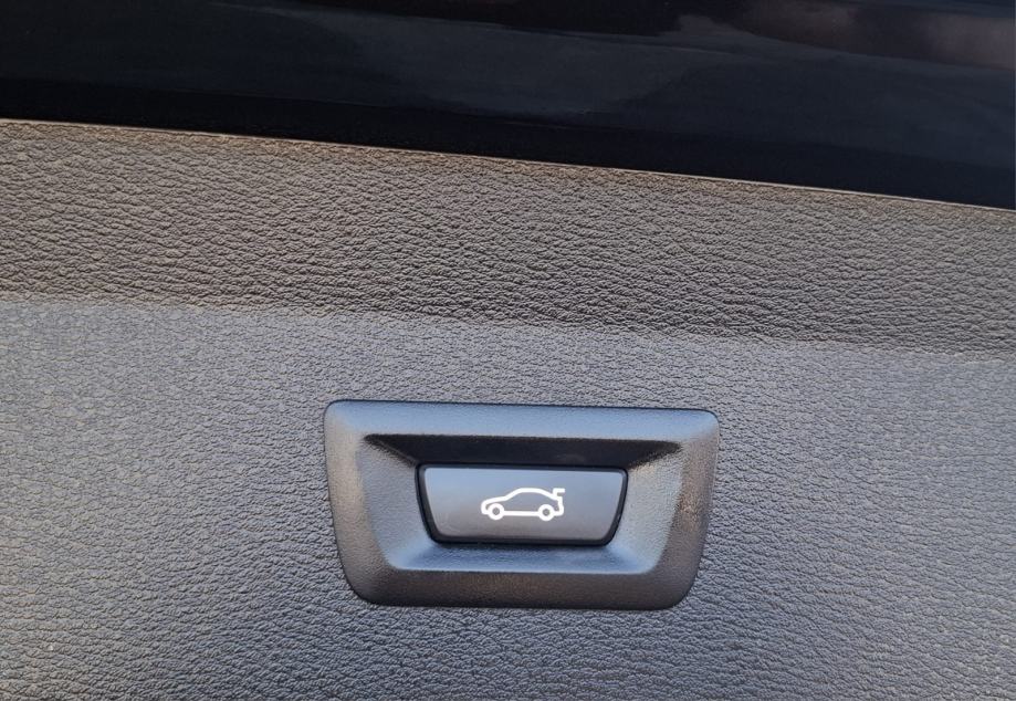 BMW X1 sDrive18d SPORT NAVI 2xPDC LED TEMPOMAT *GARANCIJA*, fotografija 13