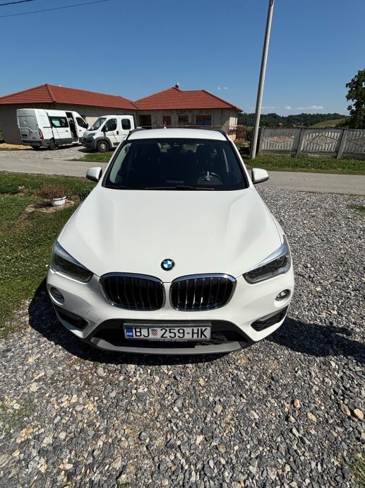 BMW X1 sDrive18d, fotografija 2