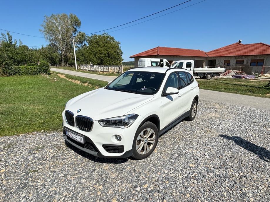 BMW X1 sDrive18d, fotografija 3