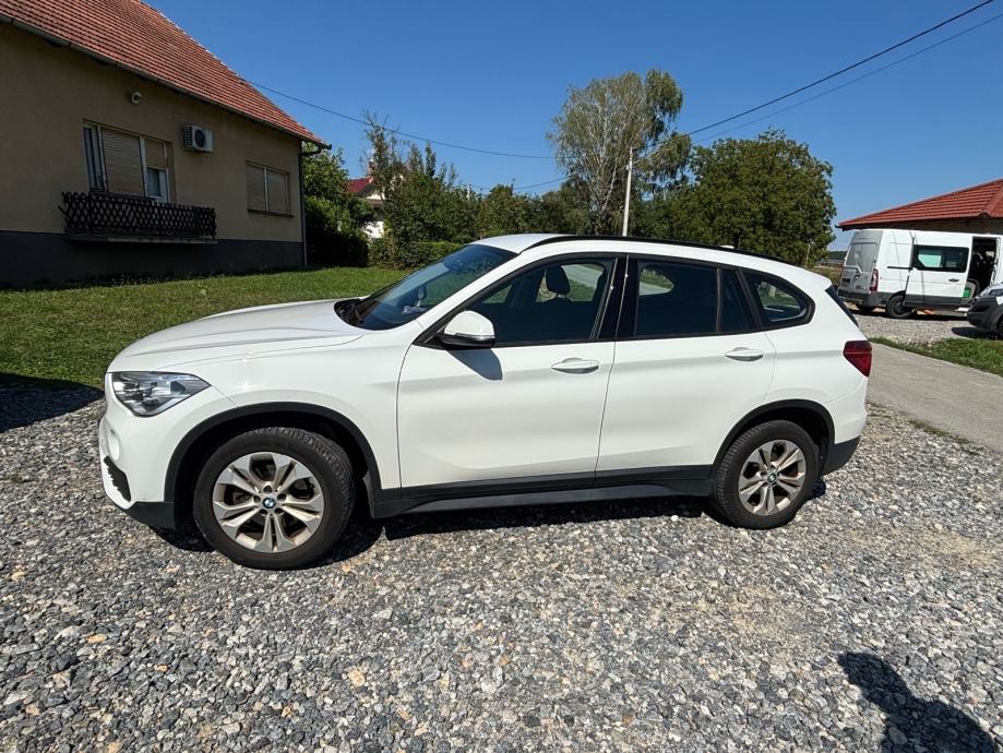 BMW X1 sDrive18d, fotografija 4