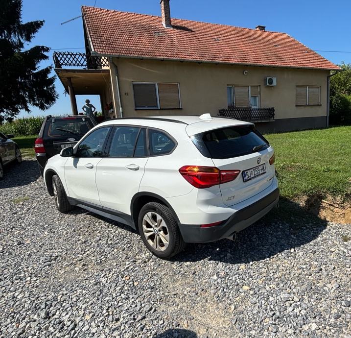 BMW X1 sDrive18d, fotografija 5
