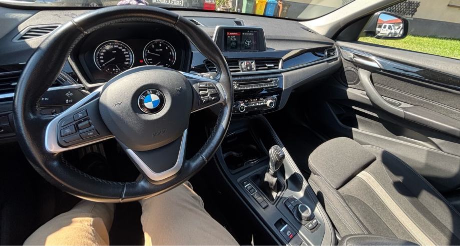 BMW X1 sDrive18d, fotografija 14