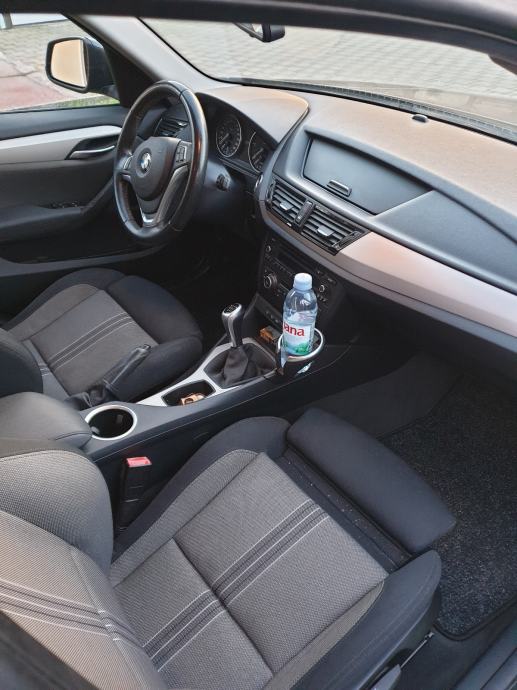 BMW X1 sDrive18d, fotografija 8