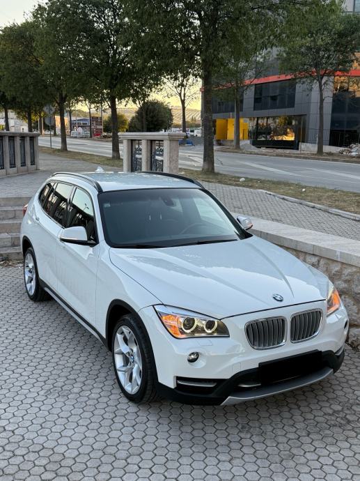 BMW X1 25d Xdrive AUTOMATIK, LCI model, Harman, Keyless, Navi, Full!, fotografija 6