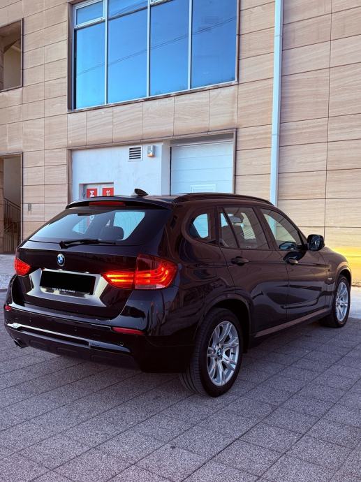 BMW X1 20d Xdrive AUTOMATIK, M paket, Xenon, Panorama, Navi, fotografija 12
