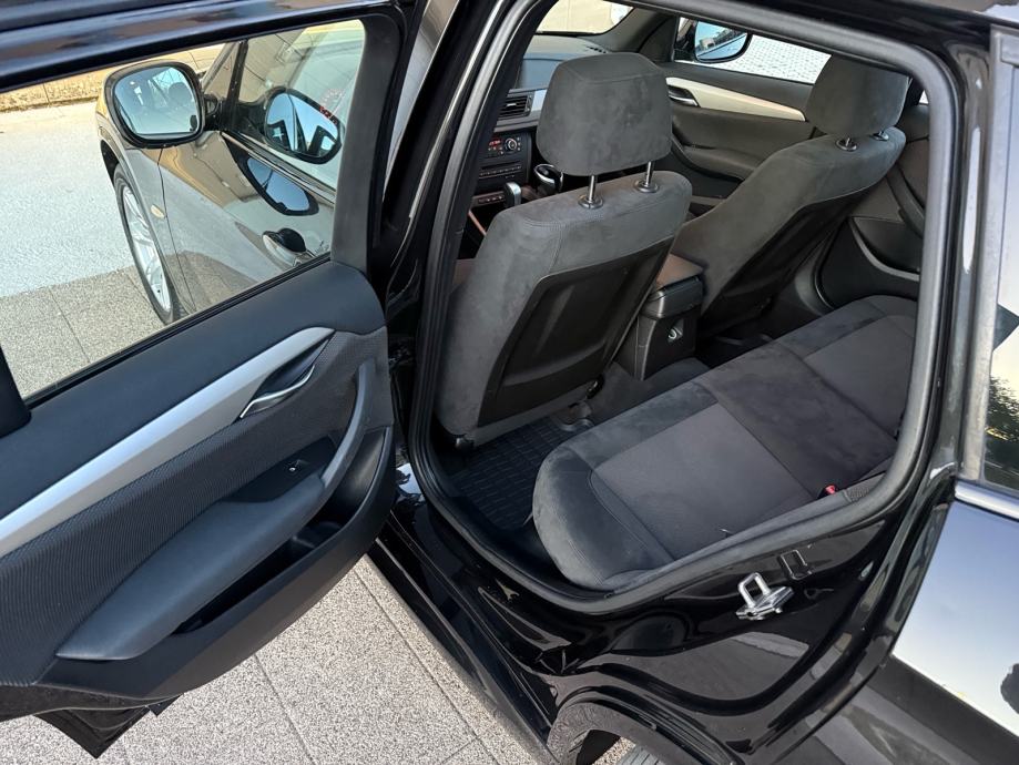 BMW X1 20d Xdrive AUTOMATIK, M paket, Xenon, Panorama, Navi, fotografija 20