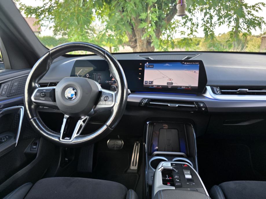 BMW X1 U11 sDrive18d Automatik M sport *shadow line *reg. godinu dana, fotografija 16