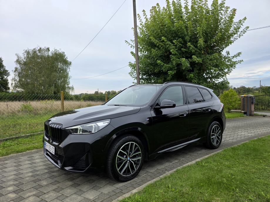 BMW X1 U11 sDrive18d Automatik M sport *shadow line *reg. godinu dana, fotografija 11
