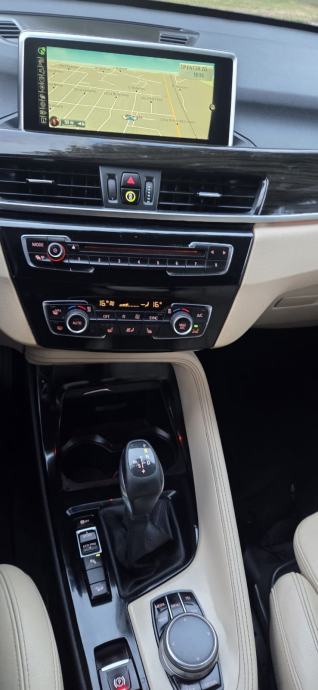 BMW X1 X line 2.0 x drive, fotografija 13