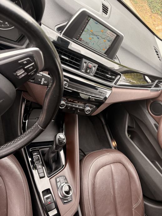BMW X1 X-line, fotografija 6