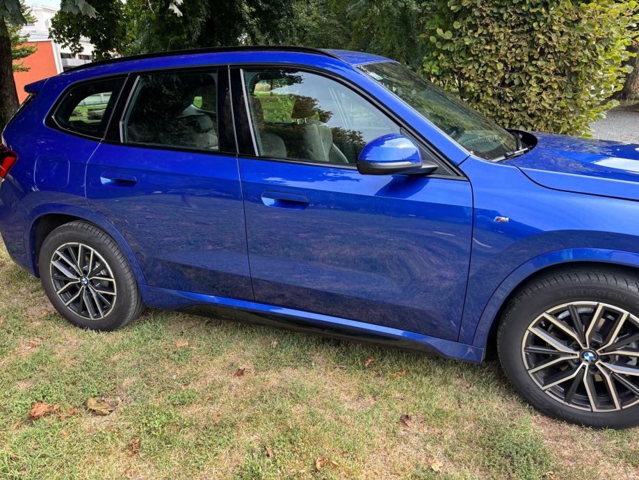 BMW X1 xDrive 20d M sport paket - 2025 godišnjak PRILIKA, fotografija 5