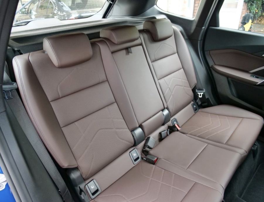BMW X1 xDrive 20d M sport paket - 2025 godišnjak PRILIKA, fotografija 10