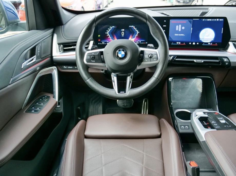 BMW X1 xDrive 20d M sport paket - 2025 godišnjak PRILIKA, fotografija 18
