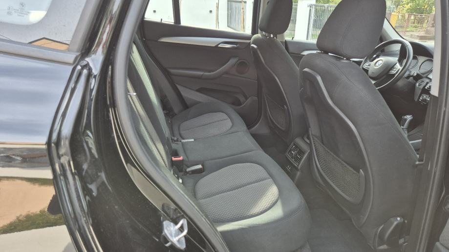 BMW X1 xDrive18d ADVANTAGE!!NAVI!!KAMERA!!, fotografija 18