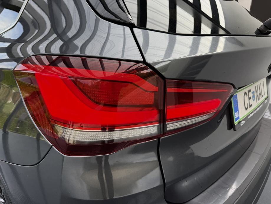 BMW X1 xDrive18d Aut. M PAKET SLO.VOZILO-LED-NAVIGACIJA-VIRTUAL, fotografija 7
