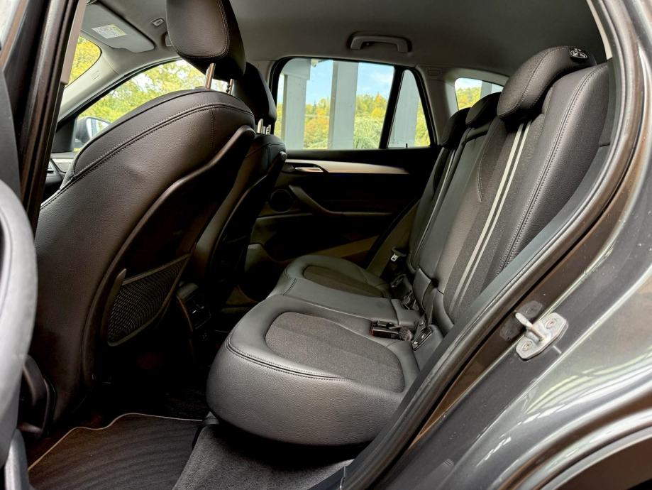BMW X1 xDrive18d Aut. M PAKET SLO.VOZILO-LED-NAVIGACIJA-VIRTUAL, fotografija 15
