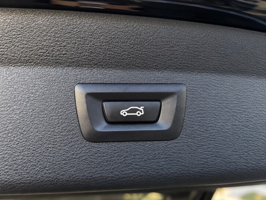 BMW X1 xDrive18d AUTOMATIK HEAD-UP NAVI PLUS KAMERA 2021., fotografija 14