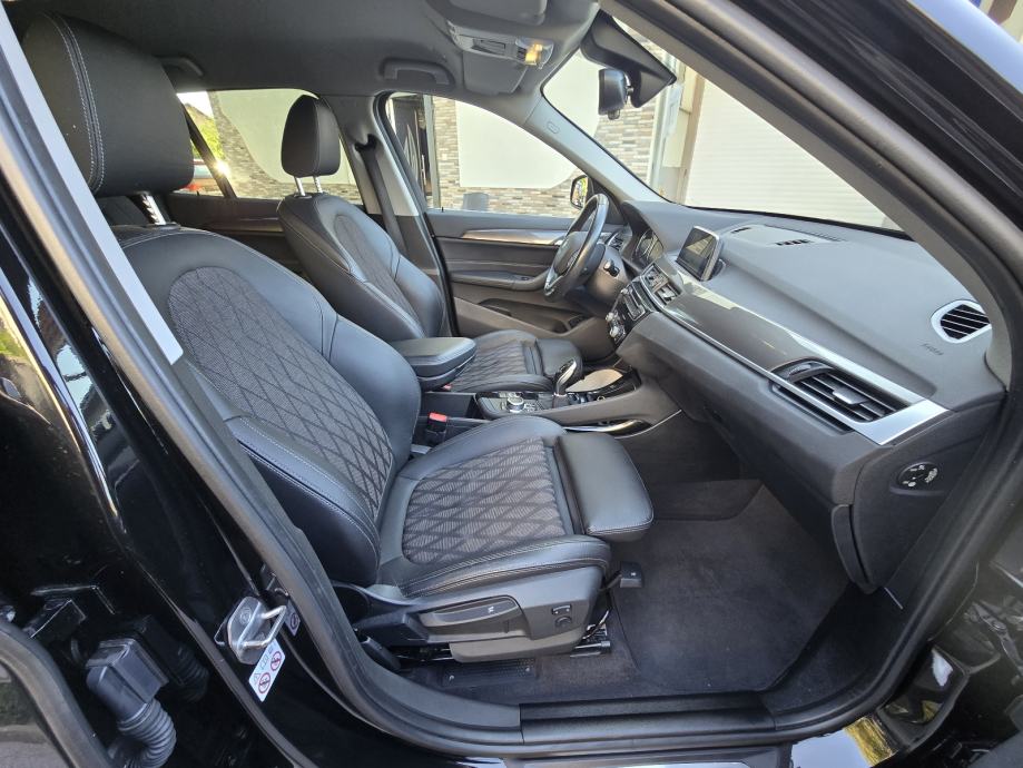 BMW X1 xDrive18d++AUTOMATIK++M SPORT++NOVI SET LANCA++, fotografija 13