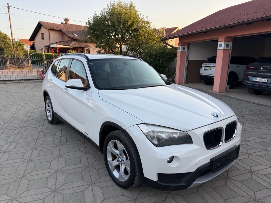 BMW X1 xDrive18d automatik navigacija, fotografija 5